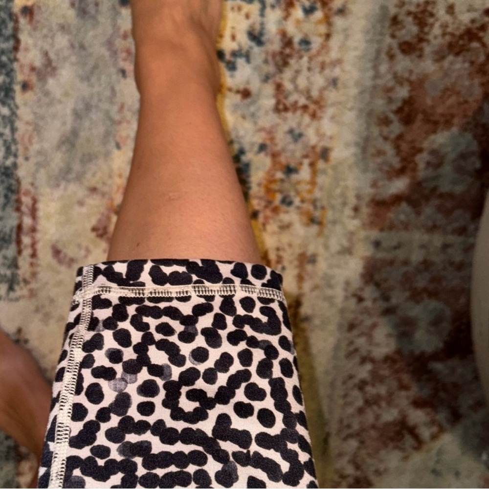 Lululemon Brown Cropped Wonder Under Animal Print Polka Dot Leggings 4 - Picture 3 of 4